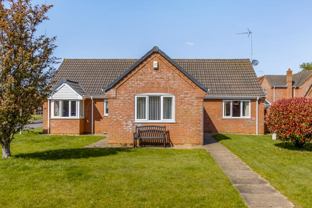 7 Richard Busby Way (Lutton)-7
