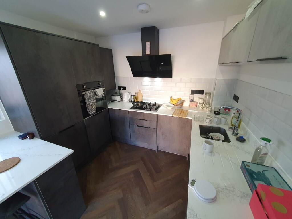 Kitchen (2)