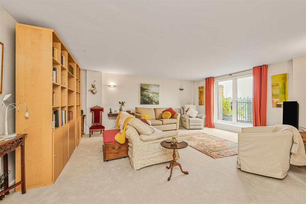 James_Anderson_-_Capatus_House__Mortlake_High_Stre