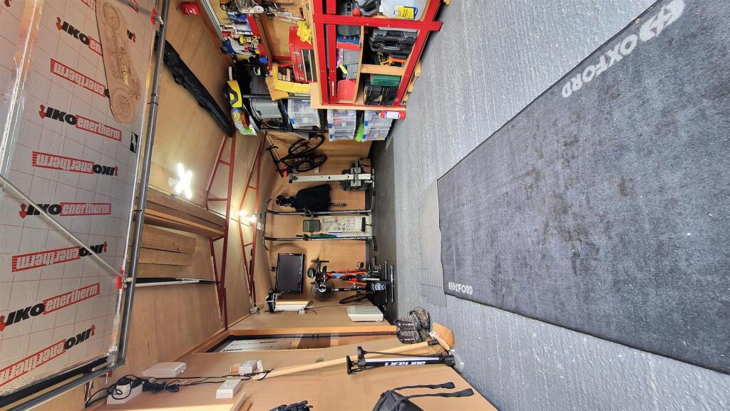 Garage - Copy.jpg