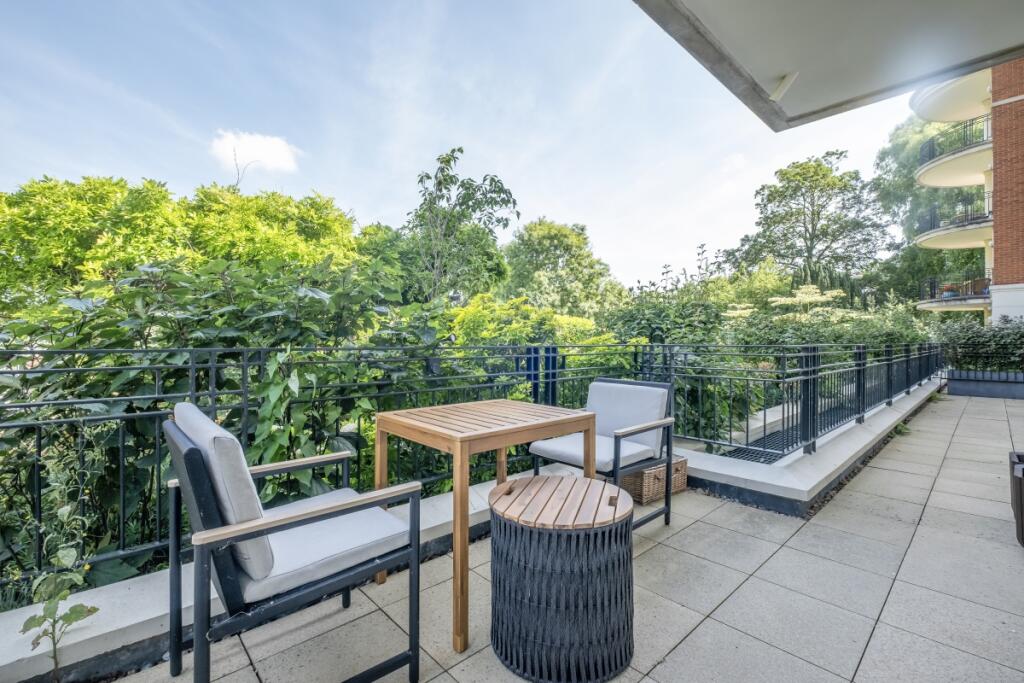 Clevedon-Road-001...