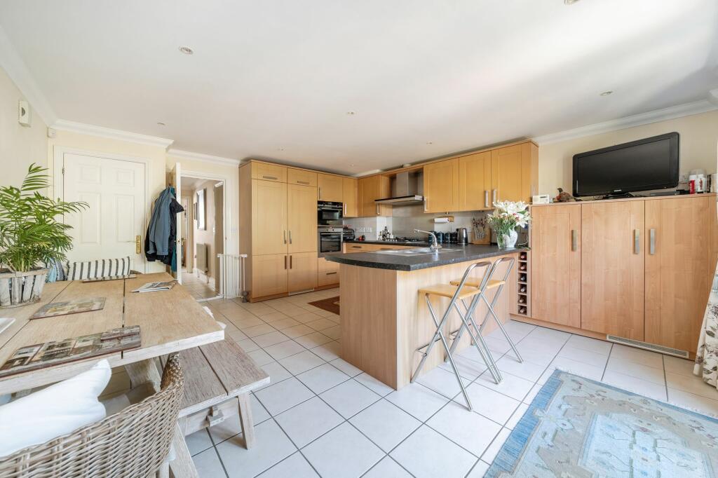 Kitchen / Breakfast Room