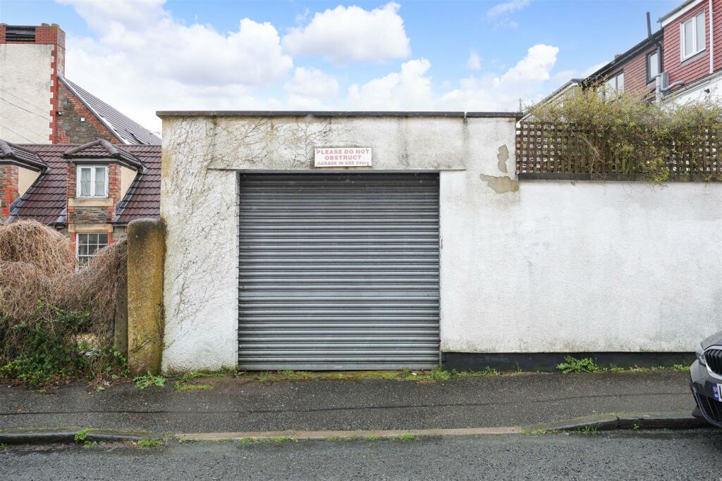 38 Byron Street 28.JPG