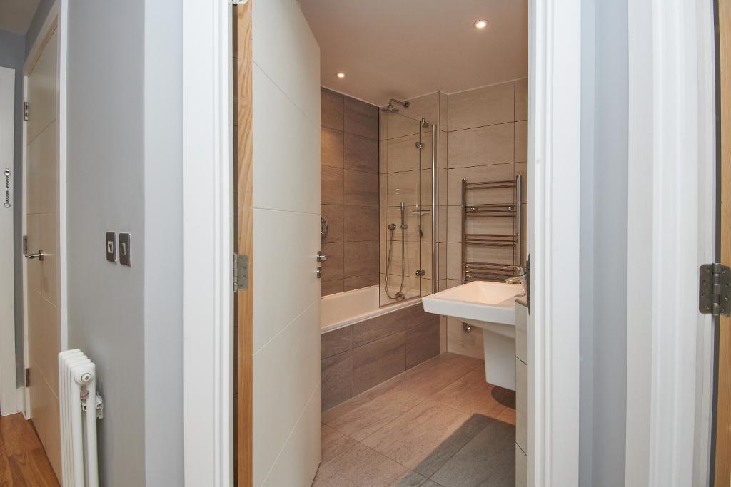 Hallway / Front Door - Interior