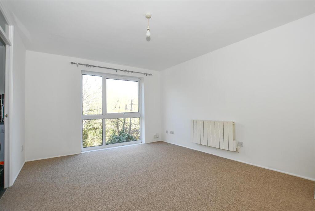 Living Room.jpg