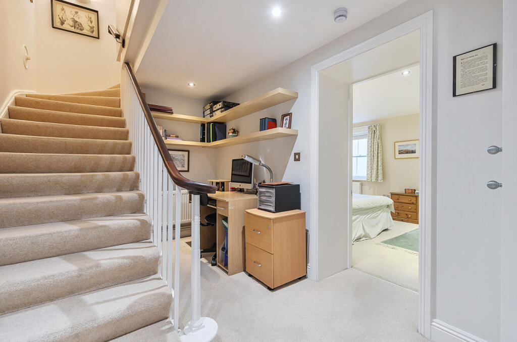 1325025-42-687104...