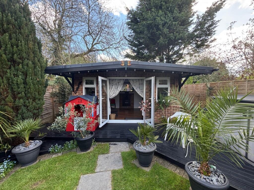 Garden room 2