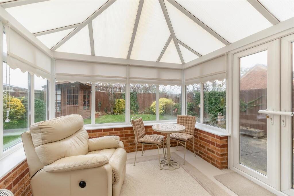 8671139-interior13.jpg