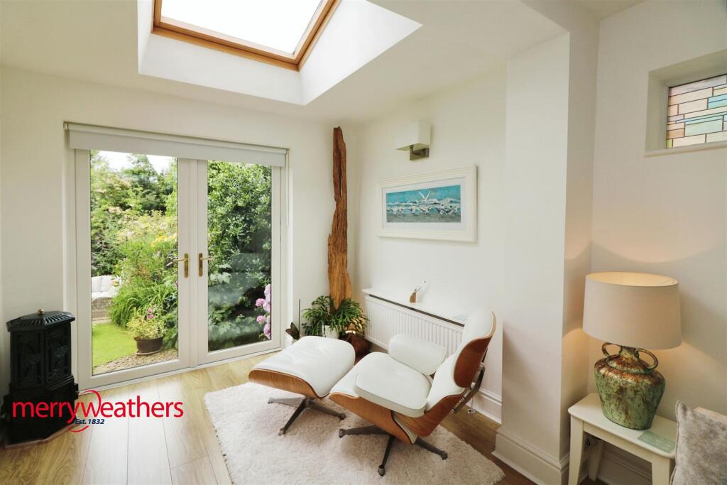 SITTING ROOM