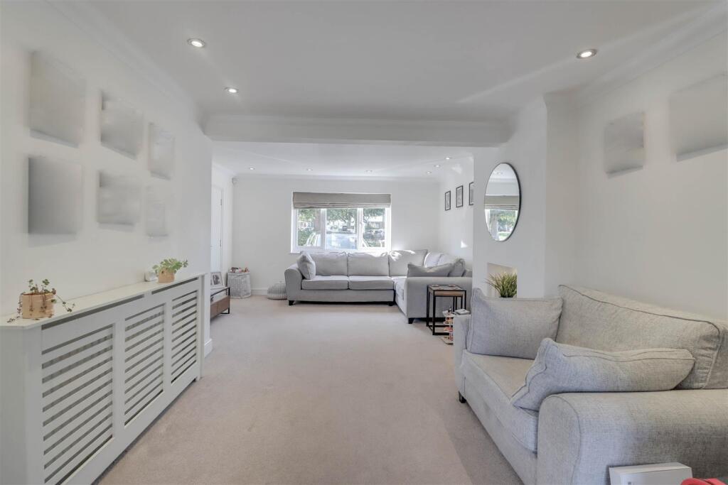 46 LAUREL AVENUE-11.jpg