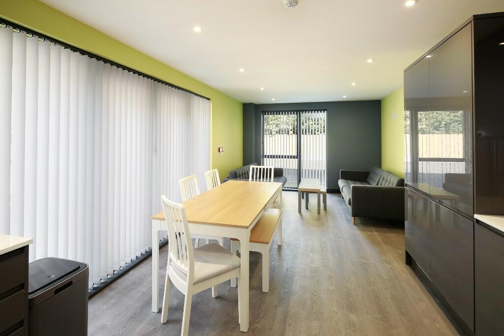 Flat 7 Communal