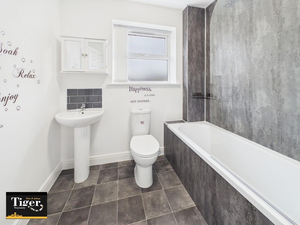 CAM02176G0-PR0726...