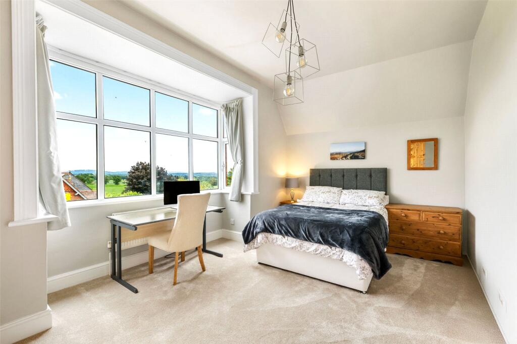 Main Bedroom Suite