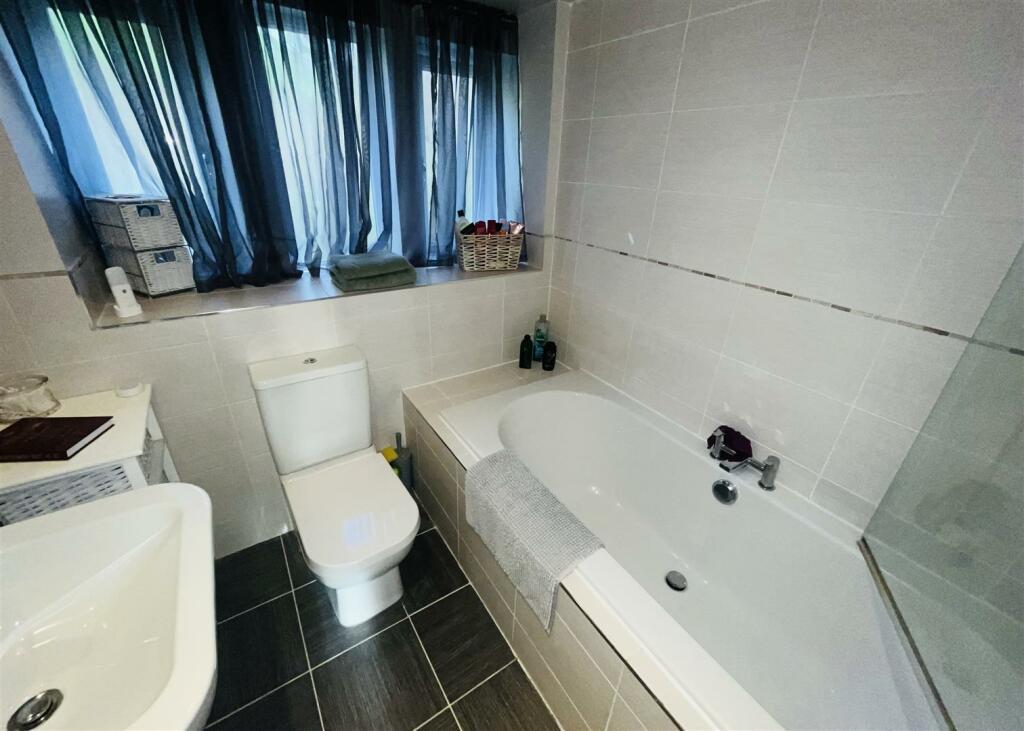 HOUSE BATHROOM