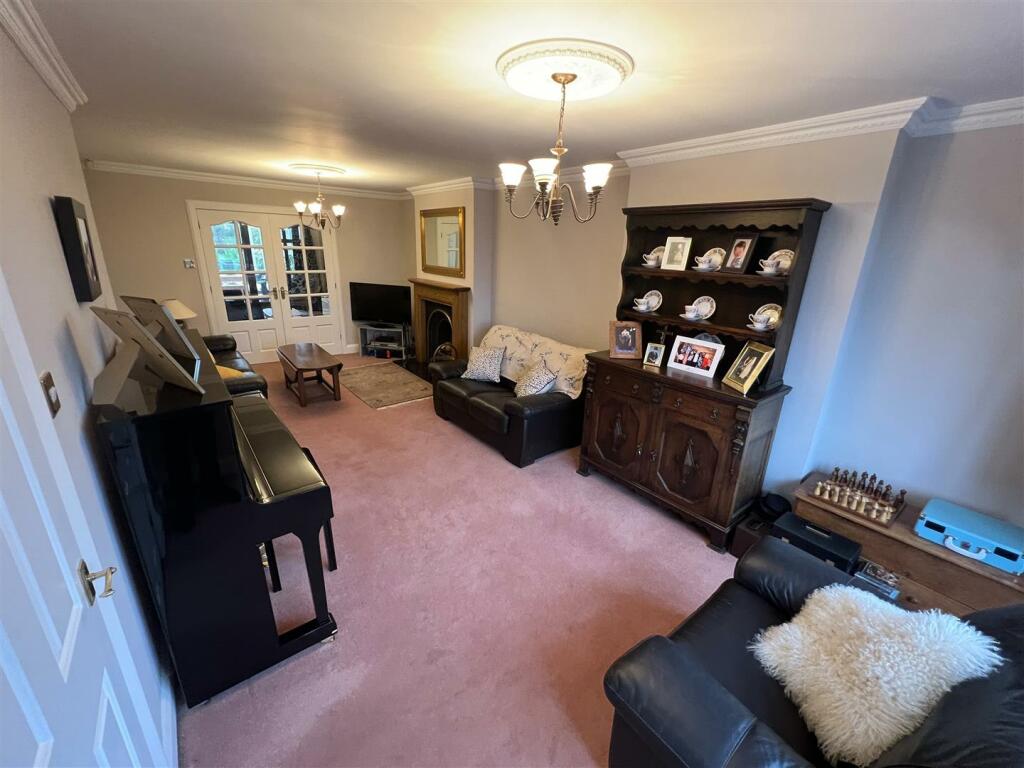 Living Room B.JPG