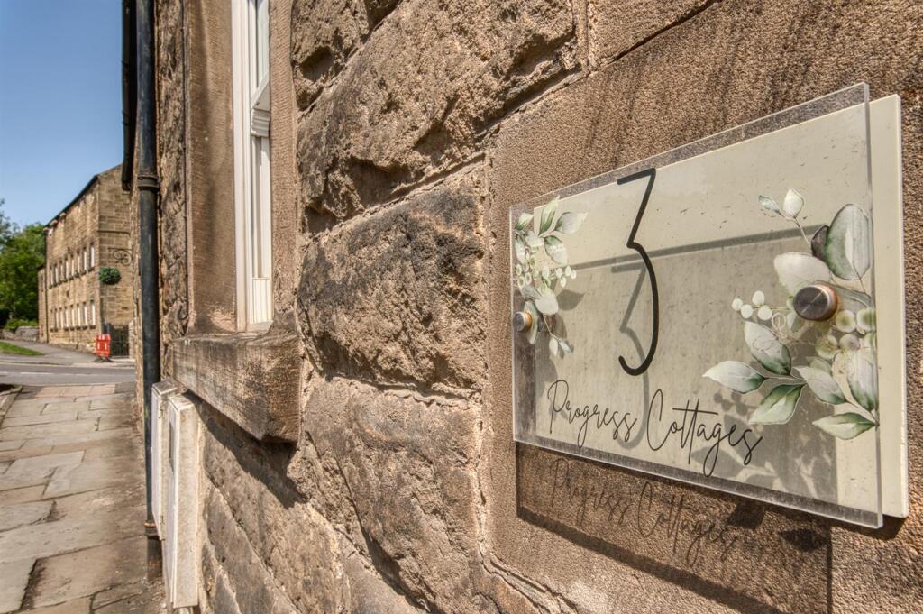 Saxton Mee Waters Edge -0042.jpg