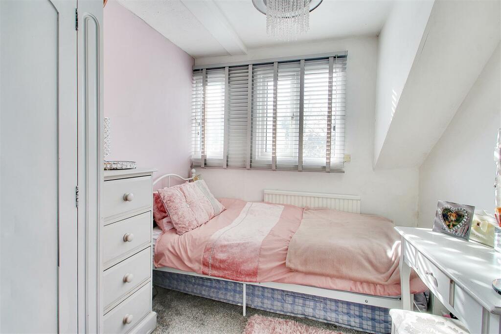 Bedroom 3.jpg