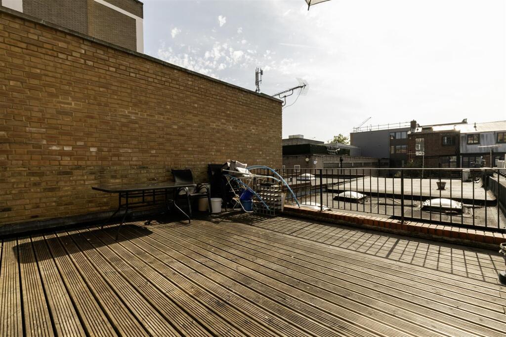 139A Camden High Street -14.jpg