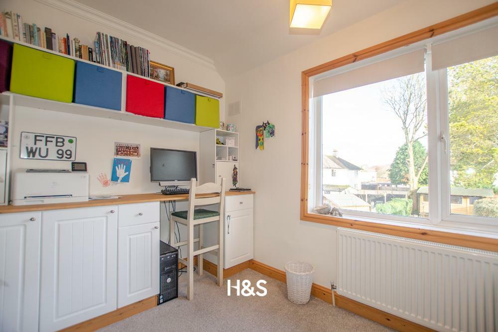 3 Gilliver Road bedroom 4.jpg
