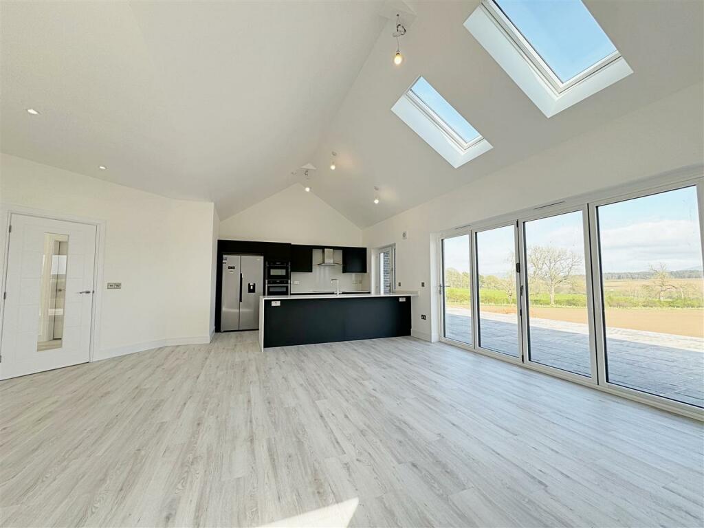 Living/Dine/Kitchen