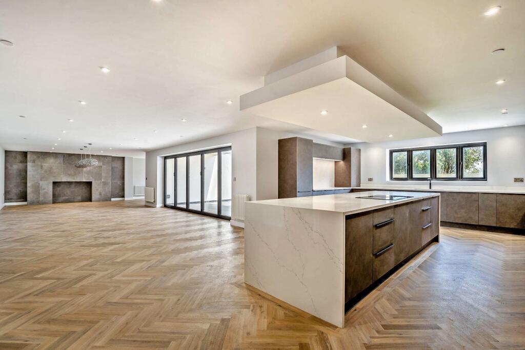 Kitchen / Breakfast area