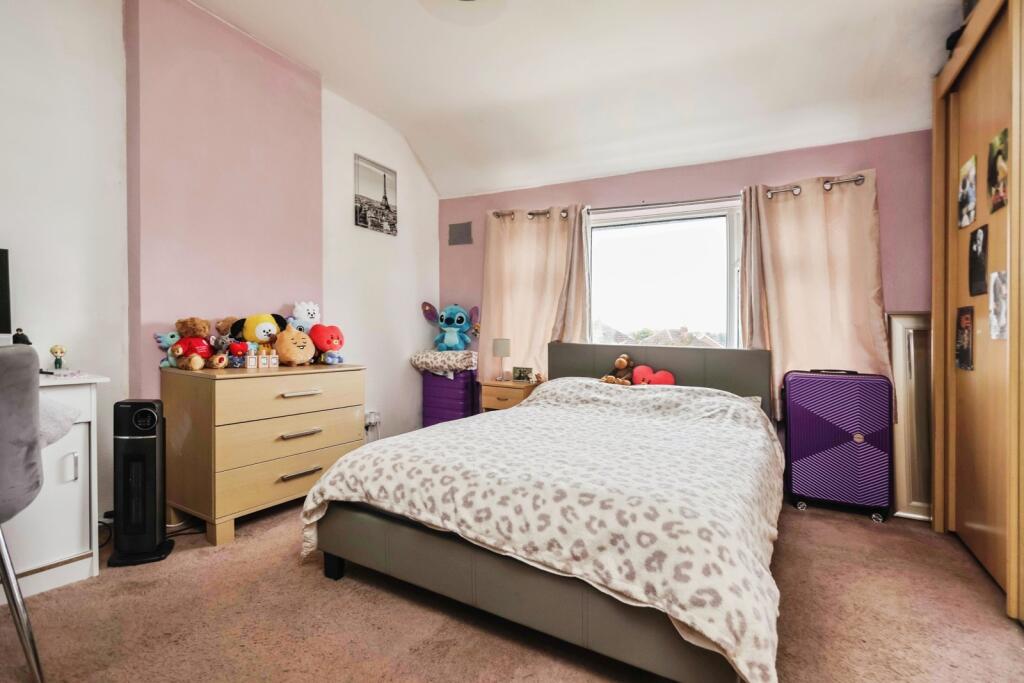 Bewdroom 1