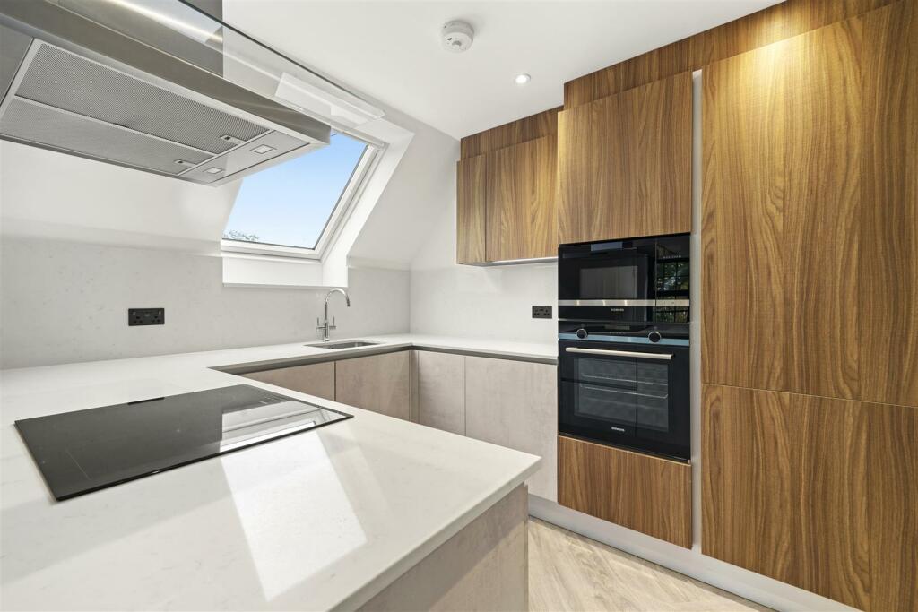 Flat 7 - 7, Sudbury Hill Close  - syp5jjq33ZRZSeg6