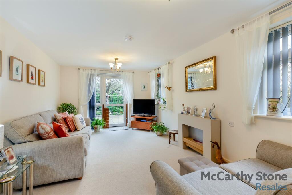 8629728-interior05.jpg