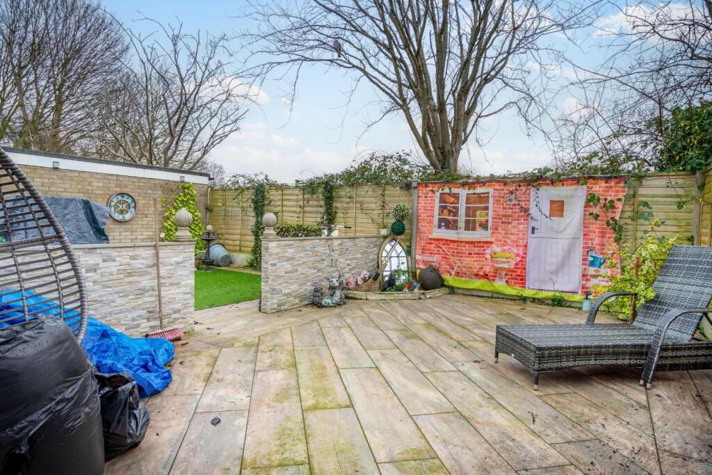 9 wordsworth crescent-13.jpg
