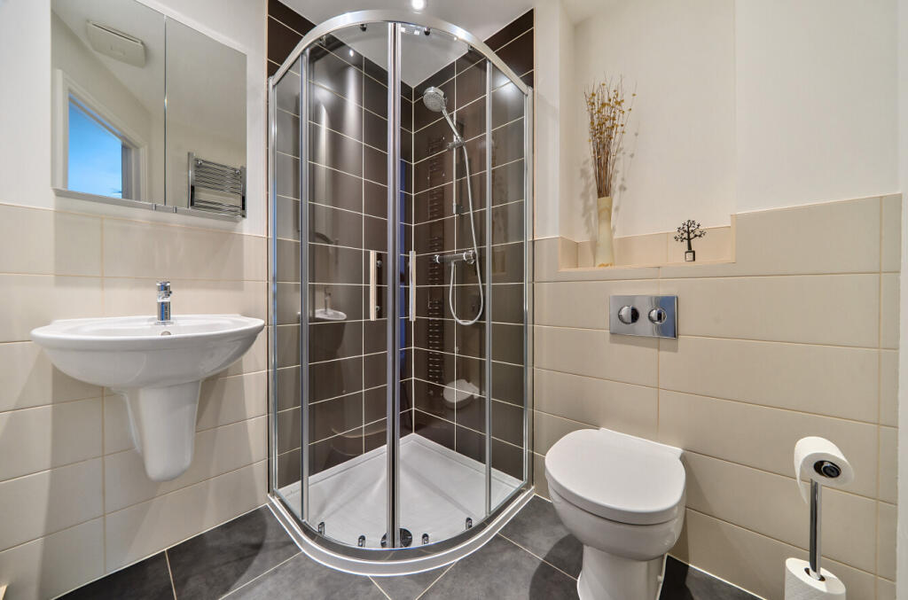 1298488-17-683738...