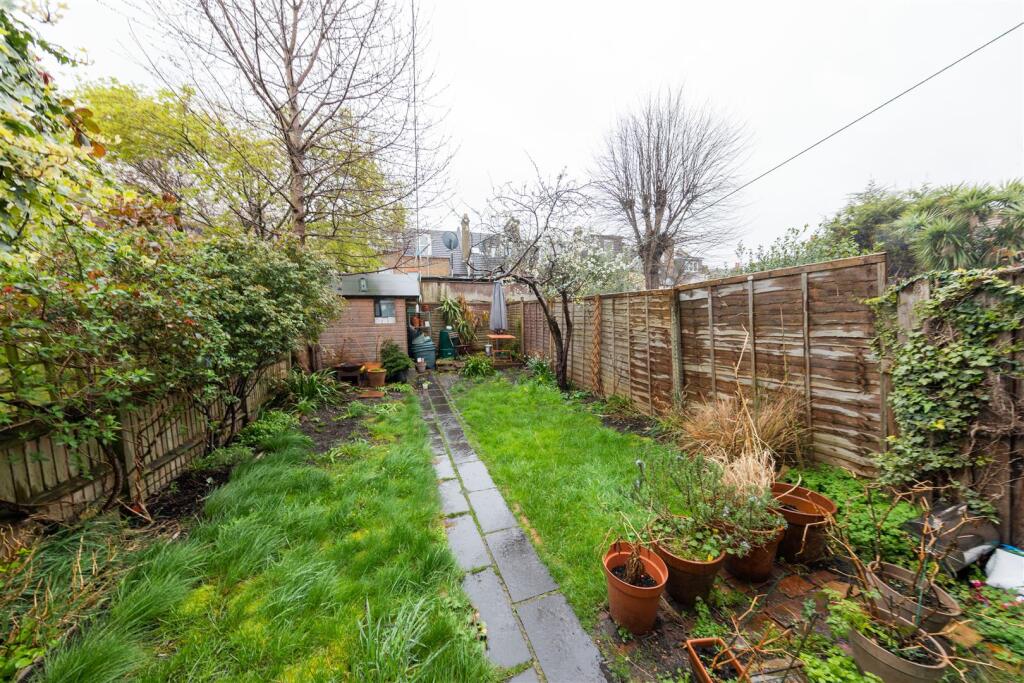 Chewton Road, E17