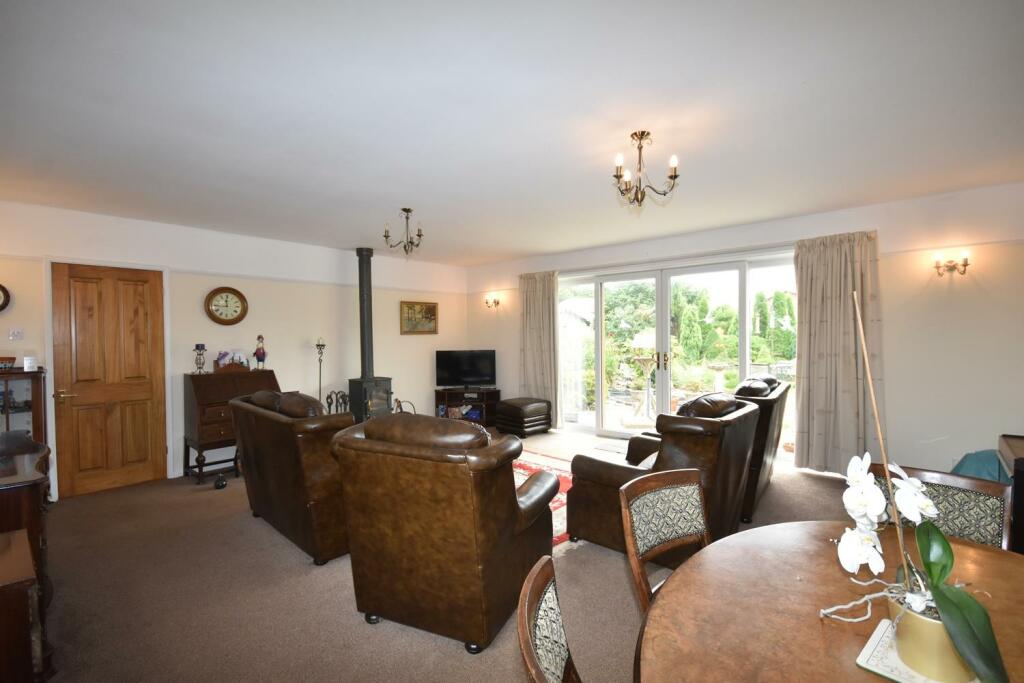 Sitting Room.JPG