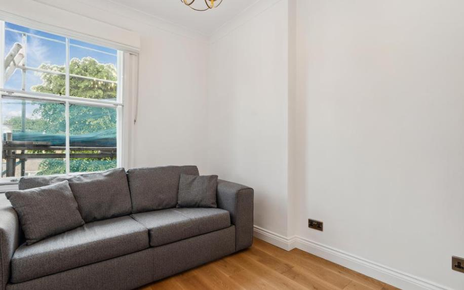 12 haselbury house 4 03.09.png