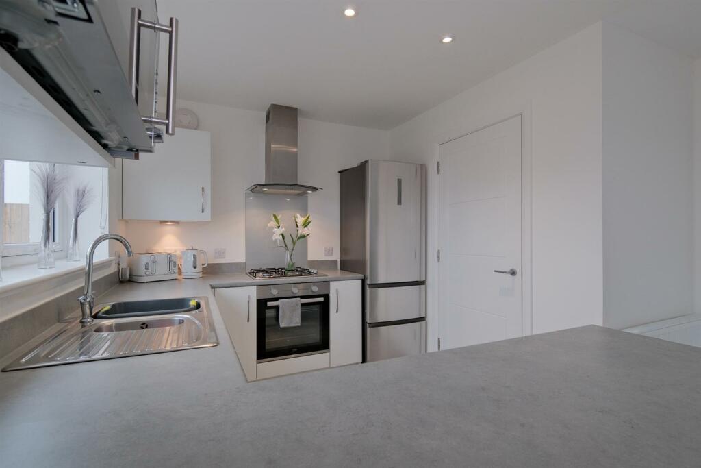 010-31 Ardencraig Terrace, Glasgow, G45 9BJ.jpg