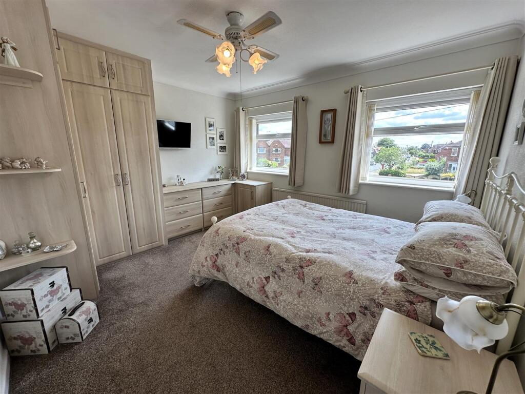 Bedroom1.jpg