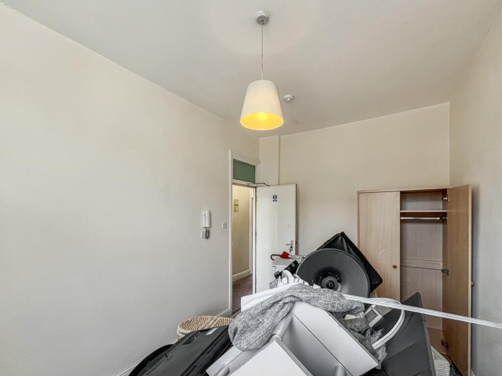 98 Ritherdon Road, Tooting, London SW17 8QQ