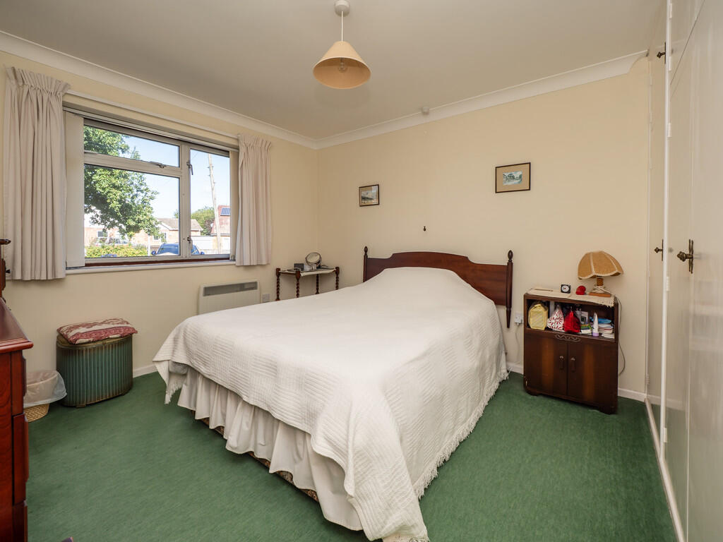 21WaveneyClose-13