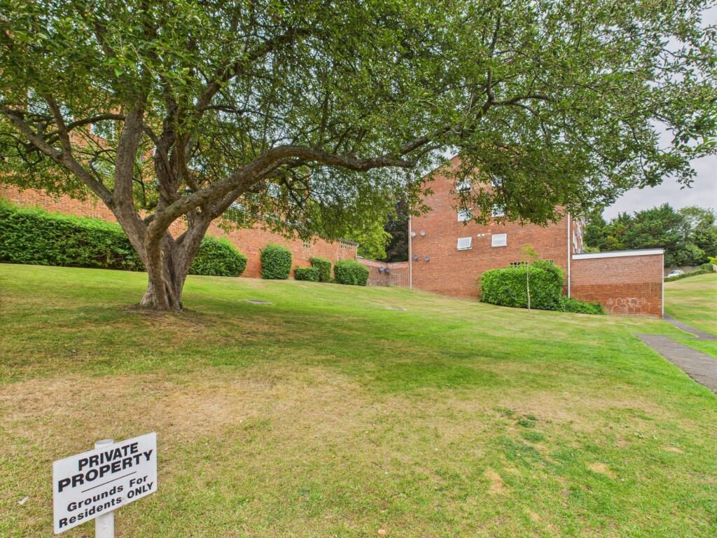 Communal Grounds