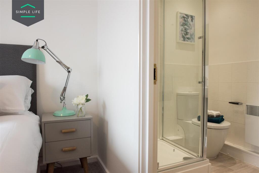 Rowan_ensuite.jpg