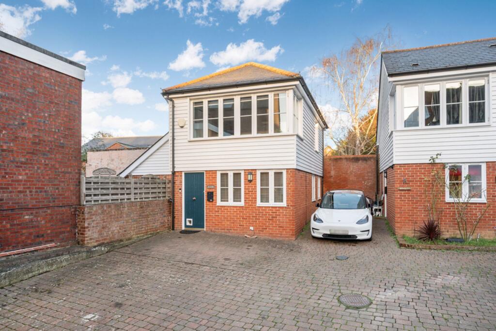 off High Street, Ewell Village, Epsom, Surrey, KT17 1SG