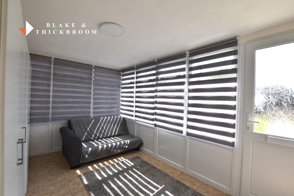 ENTRANCE PORCH / RECEPTION HALLWAY