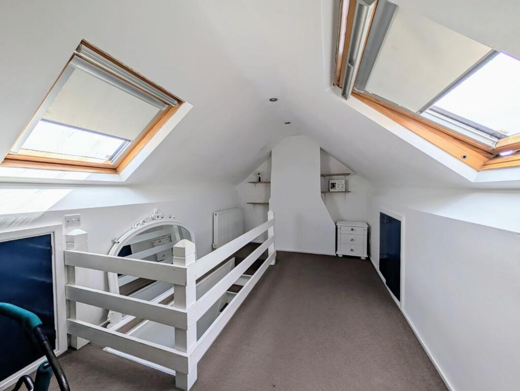 LOFT ROOM