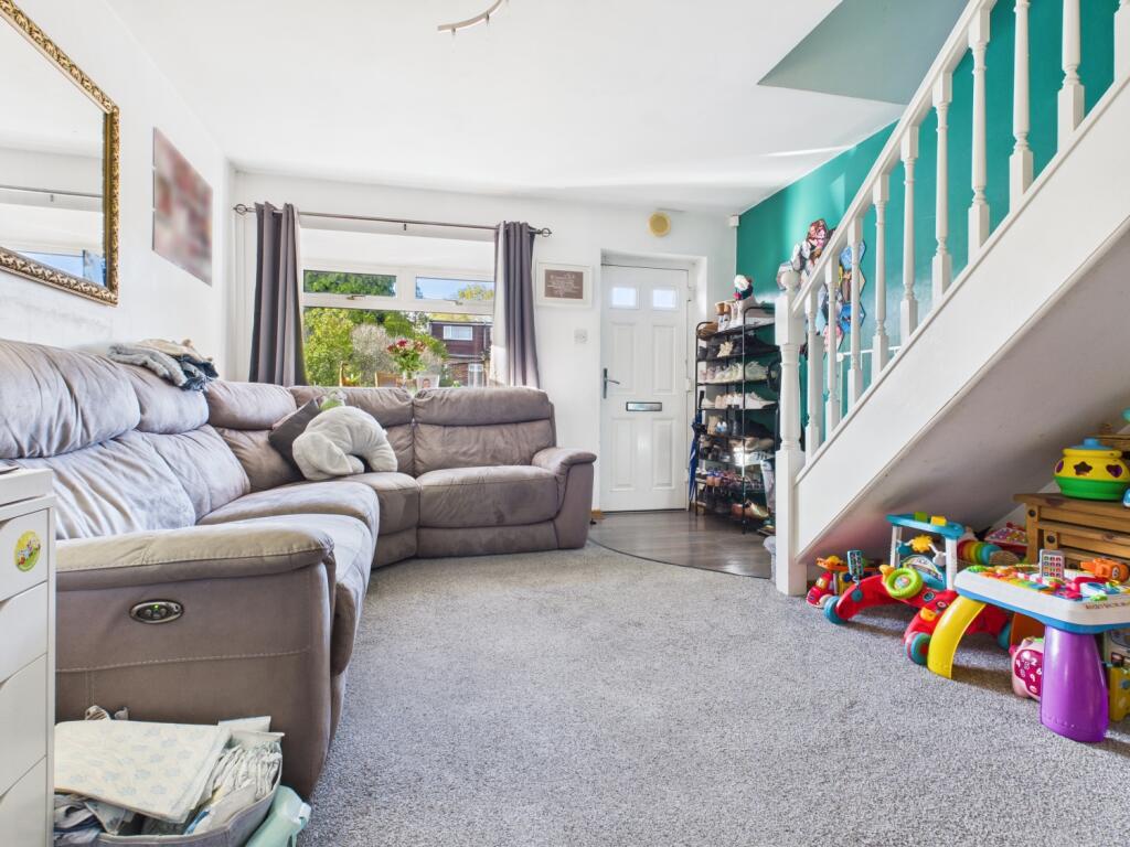 CAM03729G0-PR0163-STILL022