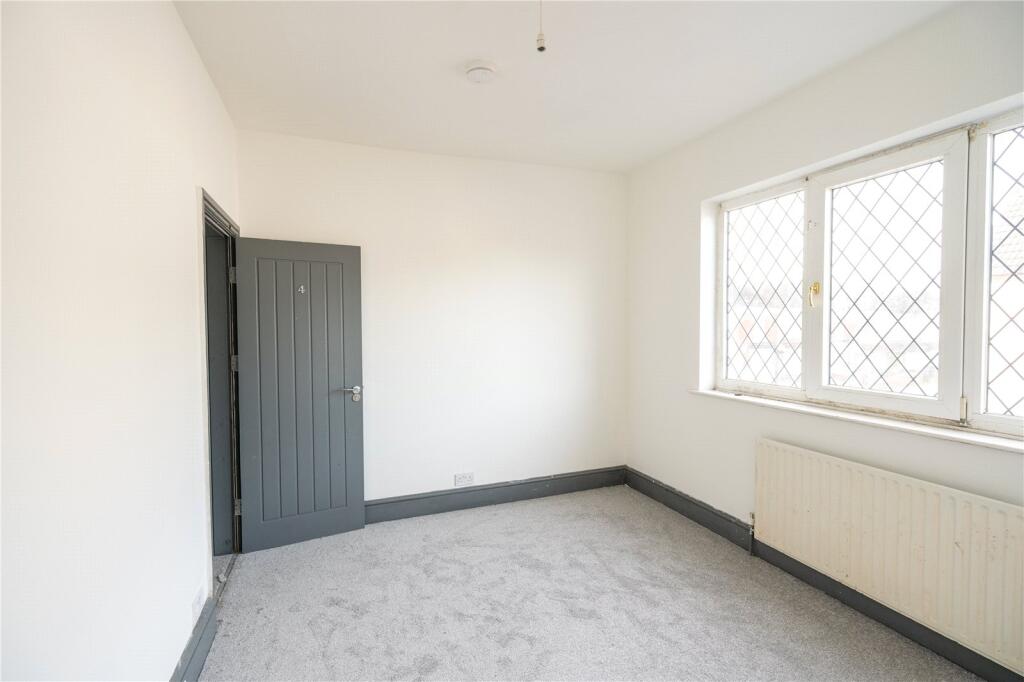 Bedroom 2 (2)