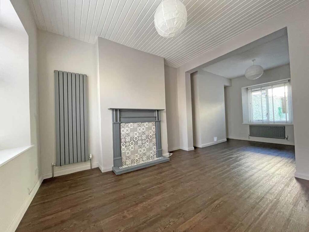 Hotham Place 15 New Lounge 2.jpg