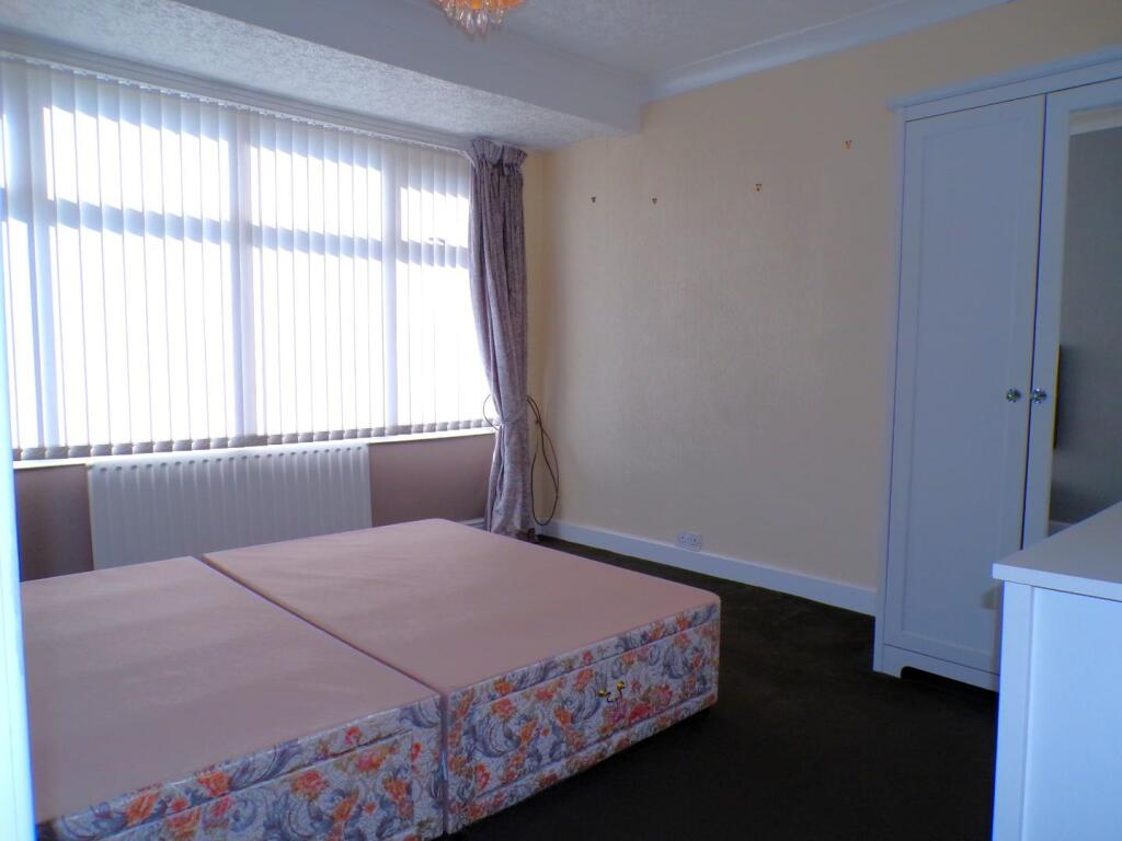 Newlands2bed1.JPG