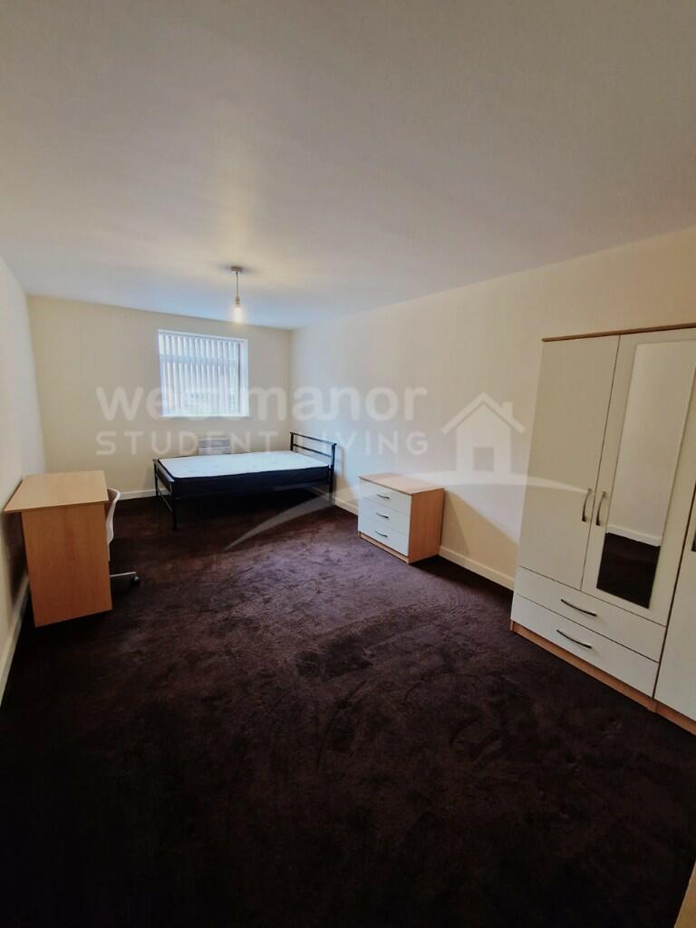 FLAT 18