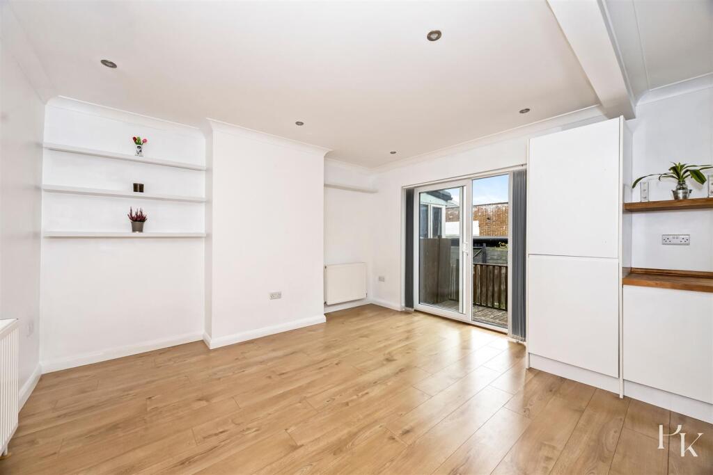 Living Room/Kitchen
