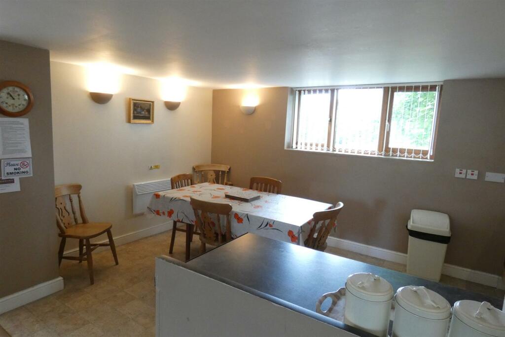 DINING KITCHEN AREA