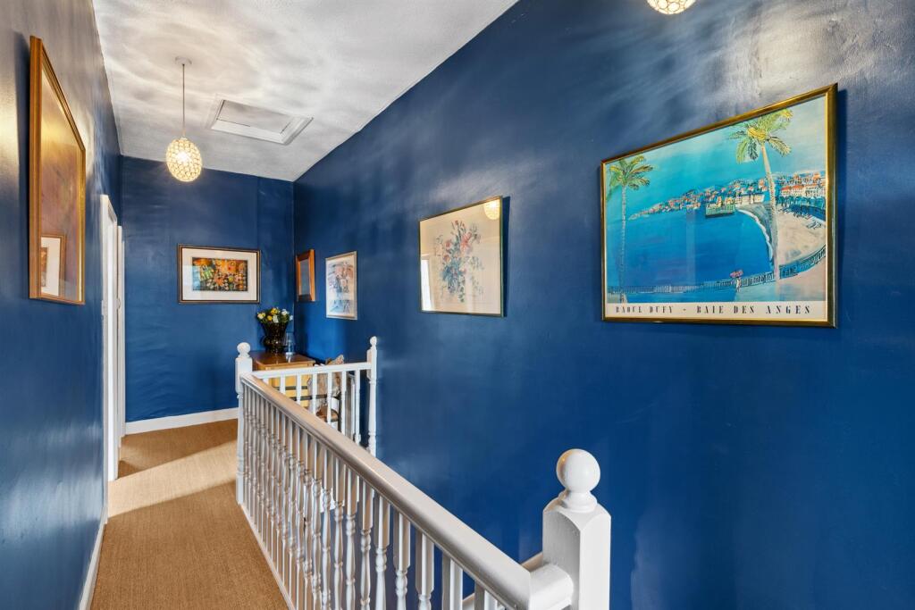 4 Bartholomews Close - 037.JPG